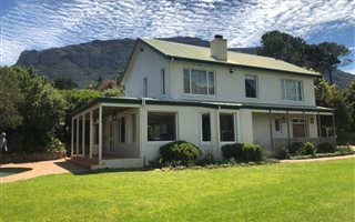 3 Bedroom House in Hout Bay and surrounds