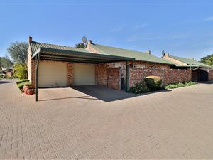 3 Bed Townhouse in Pierre van Ryneveld