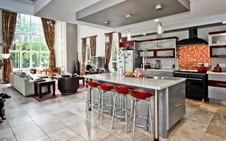 5 Bedroom House in Thornhill Estate