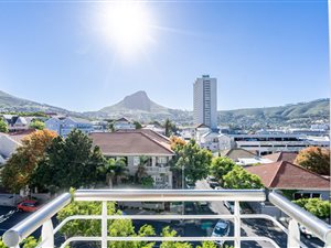 1 Bed Apartment in Vredehoek