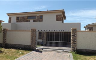 3 Bedroom Townhouse in Bluewater Bay