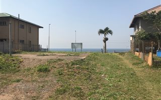 1012 m² Land available in Amanzimtoti
