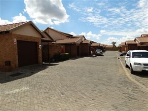 2 Bed Townhouse in Jansen Park