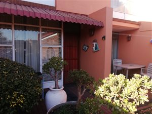 3 Bed Townhouse in Vanderbijlpark SW1