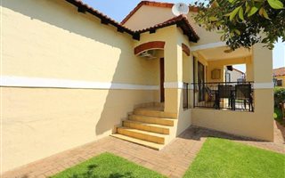 3 Bedroom Cluster in Bloubosrand