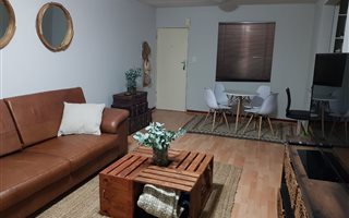 2 Bedroom Apartment in Rietvalleirand