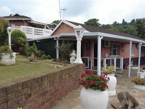 3 Bed House in Bombay Heights