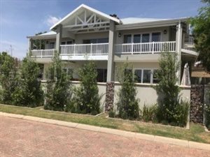 5 Bed House in Helderfontein Estate