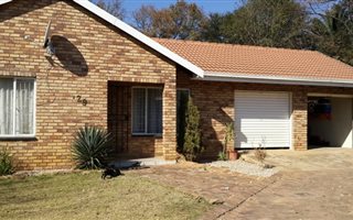 3 Bedroom House in Erasmus