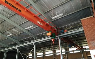 15000 m² Industrial space in Alton