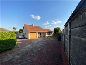 3 Bed House in Brackendowns