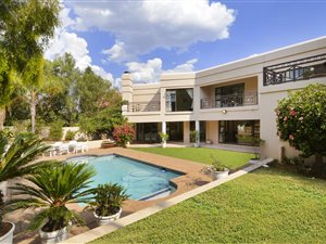 4 Bedroom House in Kyalami Estate