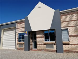 300 m² Commercial space in Walmer