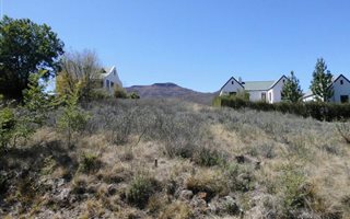 535 m² Land available in Maclear
