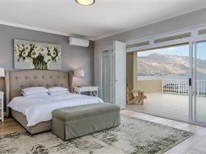 4 Bed House in Harbour Island