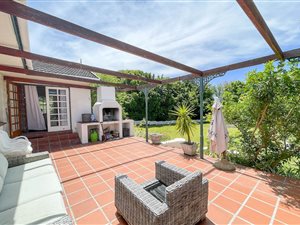 5 Bed House in Constantia