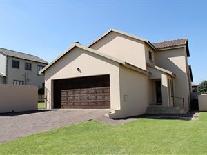 3 Bed House in Amberfield Valley