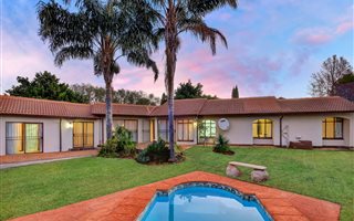 4 Bedroom House in Weltevreden Park