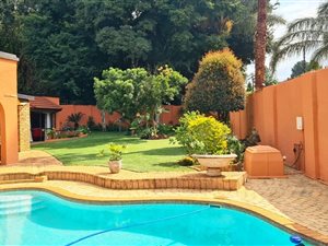 5 Bed House in Die Wilgers