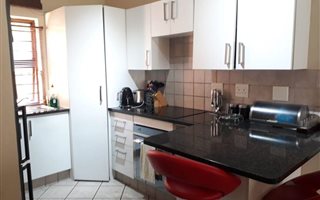 2 Bedroom Apartment in Honeydew