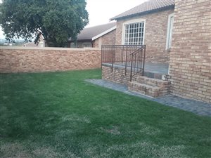 4 Bed Townhouse in Honeydew Ridge