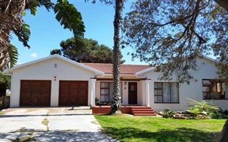 3 Bedroom House in Mossel Bay Central