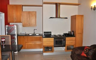 1 Bedroom Apartment in Hurlingham Manor
