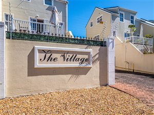 2 Bed Townhouse in Harfield Village