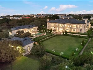 6 Bed House in Waterfall Equestrian Estate
