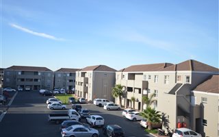 2 Bedroom Apartment in Uitzicht