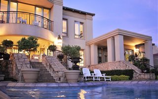 5 Bedroom House in Woodhill