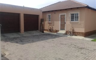 3 Bedroom Townhouse in Ben Fleur