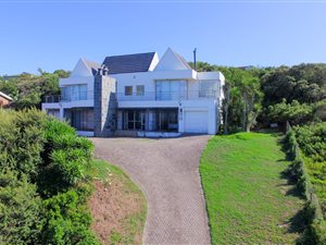 3 Bed House in Blue Horizon Bay