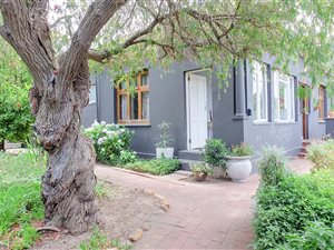 4 Bed House in Claremont