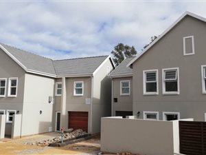 4 Bed Duplex in Bryanston