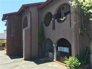 10 Bedroom House in Isipingo Rail