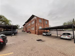 120 m² Commercial space in Montana Park