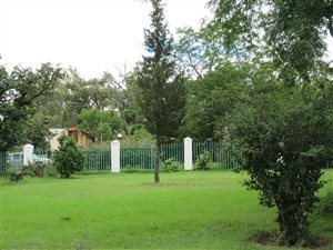 402 m² Land available in Bedford