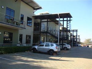 100 m² Office Space in Die Wilgers