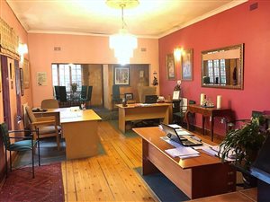 270 m² Office Space in Westdene