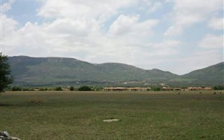 1500 m² Land available in Westlake Estate
