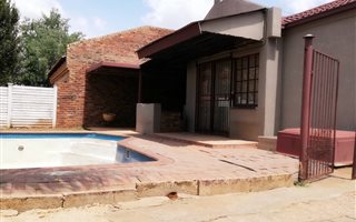 2 Bedroom House in Elandspoort
