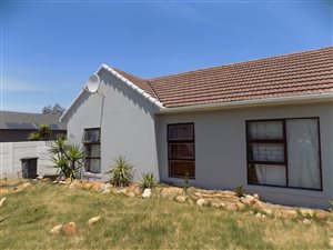 4 Bed House in Bothasig