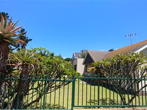 4 Bed House in Pinelands