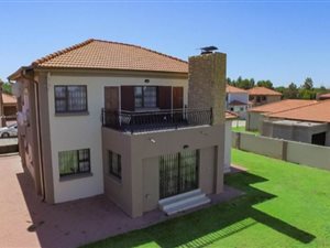 3 Bed Cluster in Mantevrede