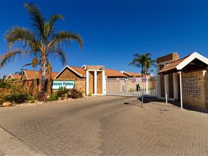 3 Bed Townhouse in Moreleta Park