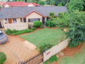 2 Bedroom House in Witpoortjie