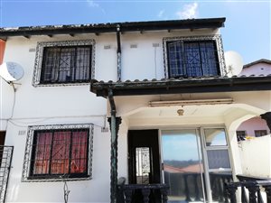 3 Bed House in Longcroft
