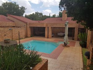 4 Bedroom House in Eldoraigne