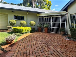4 Bed House in Meyerspark